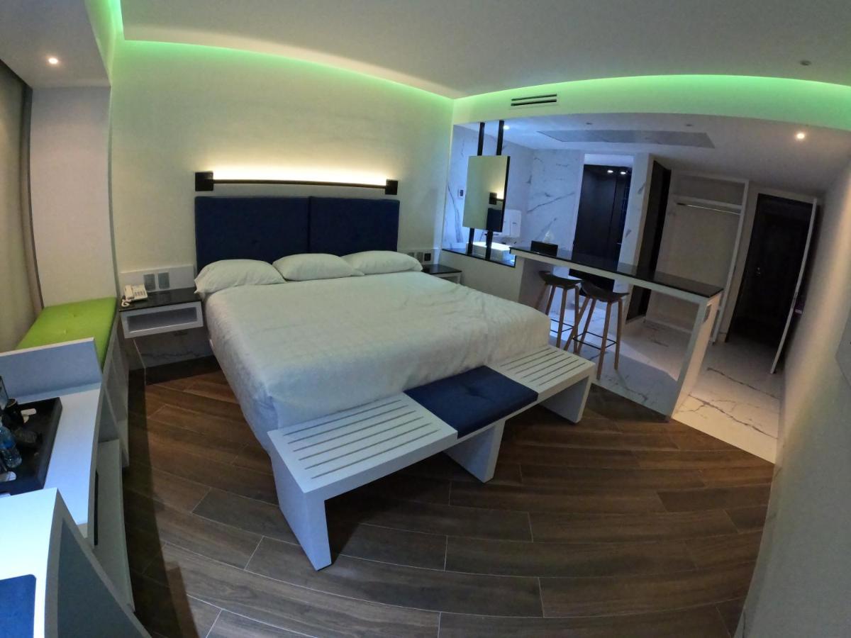 Weenjoy Hotels Grand Prix Aeropuerto Cdmx Мехико Экстерьер фото